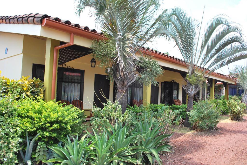 Dos Palmas Studio Apartments Río Segundo Exterior foto